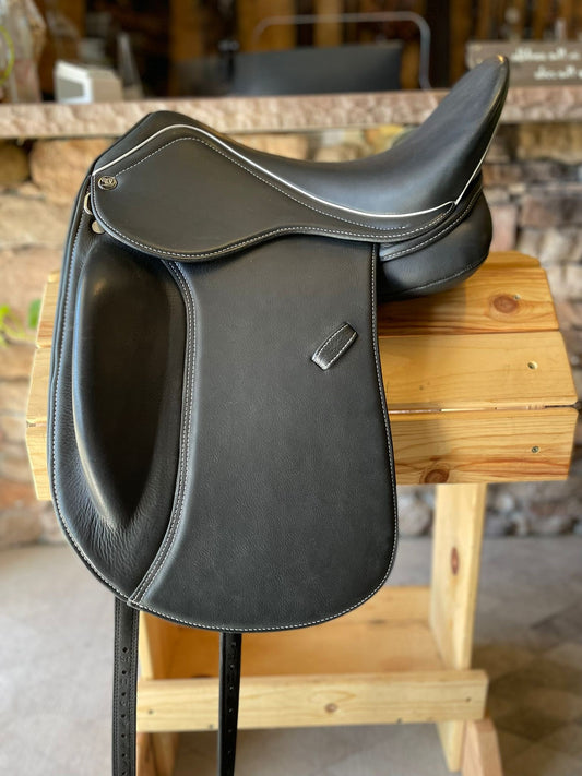 DP Saddlery Libra Dressage Saddle - Adjustable